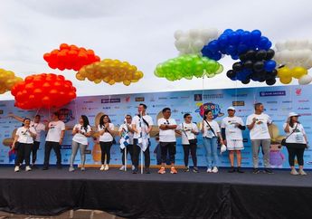 Ari Lasso dan Ribuan Peserta Warnai Paramount Color Walk 2025 di Gading Serpong