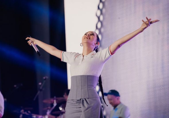 Baru Resmi Bercerai, Raisa Langsung Umumkan AmbiVert Tour ke Surabaya dan Kuala Lumpur