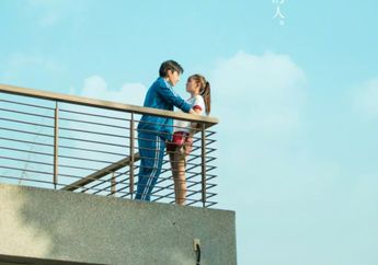 Sinopsis Film China Fall in Love at First Kiss, Cinta Bertepuk Sebelah Tangan Jelly Lin dan Darren Wang yang Bikin Baper