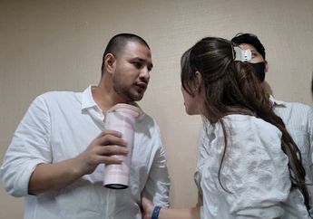 Peluk dan Genggam Erat Tangan Dokter Kamelia, Ammar Zoni: Bilang Bapakmu Aku Serius