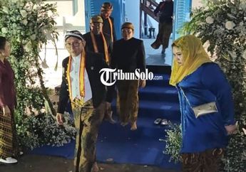 Kronologi Fadli Zon Dituding Lecehkan Adat Keraton Solo Usai Naik ke Panggung Songgo Buwono, GKR Timoer: Itu Hanya Untuk Raja