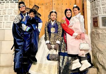 Adem! Desta dan Natasha Rizky Boyong 3 Anak Liburan ke Korea, Foto Reka Ulang Tahun 2019 Bikin Netizen Teriak Rujuk