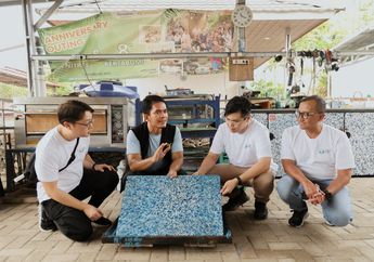 Tekan Emisi Karbon, Ratusan Kilogram Sampah Operasional Disulap Menjadi Kerajinan Tangan