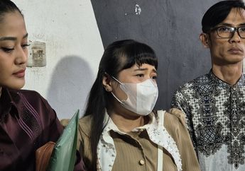 Tangis Nuning Irpana Pecah, Merasa Terzalimi 14 Tahun Menikah Tak Dianggap Istri oleh Aliff Alli