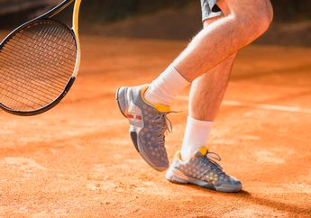 Setelah Dipakai, Sepatu Padel Sebaiknya Diangin-anginkan Dulu atau Langsung Disimpan?