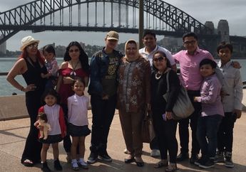 Selama Ini Disembunyikan, Foto Lawas Denada Liburan Bareng Ressa Rosano di Luar Negeri Bocor