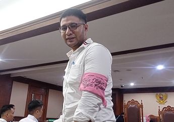 Hadapi Sidang Dugaan Peredaran Narkoba di Lapas, Ammar Zoni Kenakan Slayer Pink