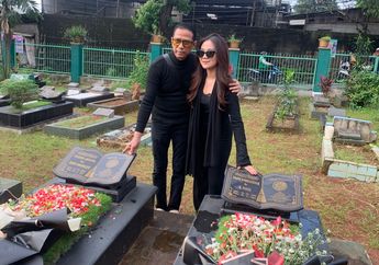 Ziarah ke Makam Vanessa Angel, Doddy Sudrajat Minta Maaf Belum Bisa Bawa Gala Sky