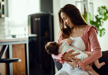Ibu Menyusui Tetap Puasa Ramadan? Ini Cara Ampuh Jaga Produksi ASI Tetap Lancar dan Bayi Aman