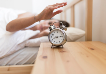 Bangun Kesiangan, Begini Hukum Lupa Niat dan Tidak Sahur di Bulan Puasa