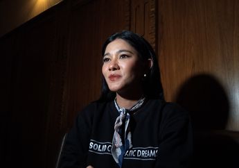 Jadi Pramugari Era 80-an, Naysila Mirdad Rela Potong Rambut di Kapal Terbang