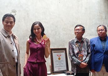 Kirana Larasati Pecahkan Rekor MURI Penyelam Perempuan Pertama di Kedalaman Lebih dari 127 Meter