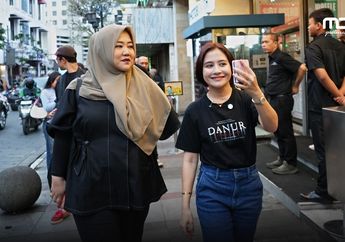 Tutup Perjalanan 10 Tahun Danur, Prilly Latuconsina dan Risa Saraswati Lakukan Napak Tilas di Bandung