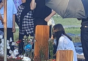 Sheila Dara Masih Kerap Menyendiri Usai Kepergian Vidi Aldiano, Harry Kiss Beberkan Keadaan Menantunya