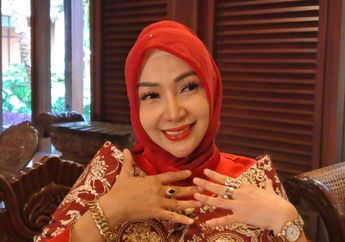 Mantan Suami Tak Beri Nafkah, Roro Fitria Sukses Jual 1.000 Toples Kue Ramadan Hasil Buatan Sendiri