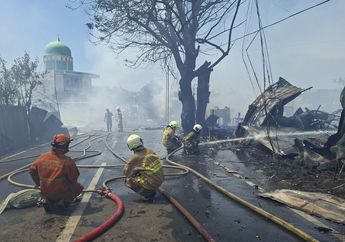 Kronologi Sejumlah Bangunan Terbakar di Tegal Alur Jakbar, Api Diduga Berasal dari Gudang Palet