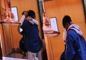 Akhirnya Bertemu Denada, Ressa Rosano Peluk Haru dan Cium Tangan Sang Ibu