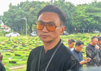 Kronologi Ibunda Meninggal Dipangkuan Anji, Tak Ada Keluhan Sakit dan Sempat Kirim Chat Ini