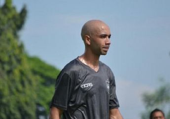 PSIS Makin Tenggelam Dibungkam Borneo FC, Bruno Silva Marah dan Tak Salami Pelatih Usai Diganti