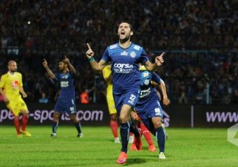 Arema FC Terpuruk di Tangan Pelatih Lokal, Eks Gelandang Montenegro Siap Melatih di Indonesia