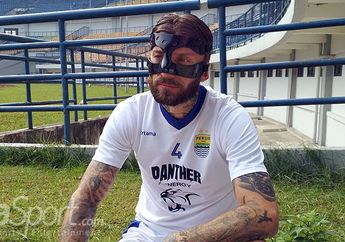Cedera Hidung, Kiper Persib Bakal Kenakan Topeng Seperti Antonio Rudiger?
