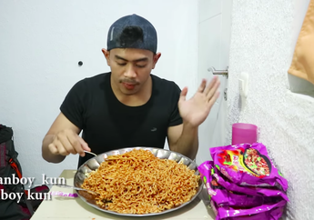 5 Food Vlogger yang Bisa Bikin Kita Ngiler saat Melihat Videonya. Jadi Lapar!