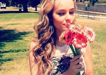 Bridgit Mendler: Happy Moments