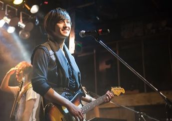 Punya Pacar Anak Band? Beri 5 Hadiah Ini yang Dijamin Bikin Mereka Senang.