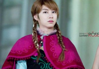 10 Foto yang Akan Terlihat Sangat Aneh Bagi Non Kpop Fans, Lucu Banget!