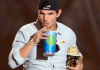 Taylor Lautner: Best Shirtless 2013