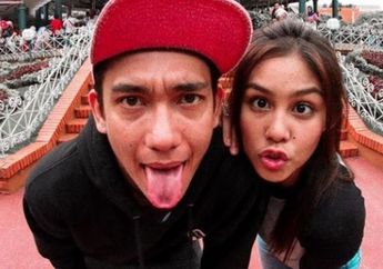 Selain Adipati Dolken & Vanesha Prescilla, 7 Pasangan di Film Indonesia ini Terpaut Usia Cukup Jauh