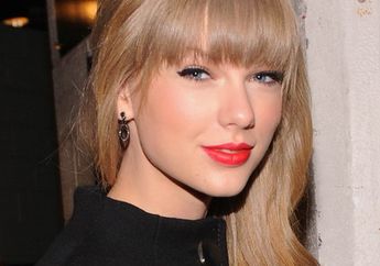 Taylor Swift: Dapat Hadiah Spesial