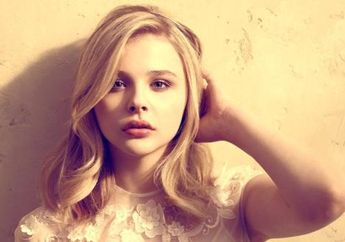 Chloe Moretz: Empat Kakak Cowok Protektif