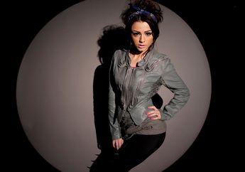cher lloyd: never stop dreaming