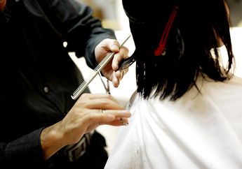 5 Alasan Kita Harus Meminta Potong Rambut Tanpa Keramas Dulu