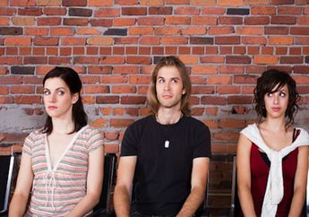 5 Tips Menghadapi Momen Awkward Ketemu Teman Lama