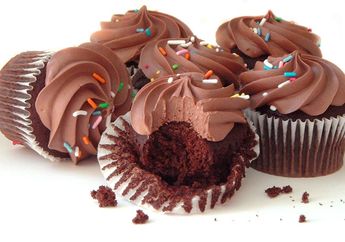 GIF Rahasia Pembuatan Cupcake Dengan Teknologi Canggih Di Toko Kue Favorit