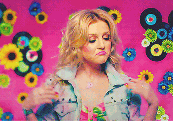 Inspirasi Fashion Feminin Rebel Ala Perrie Edwards
