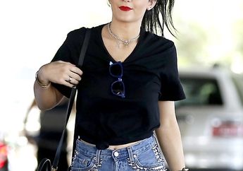 Inspirasi Gaya Edgy Casual Ala Kylie Jenner