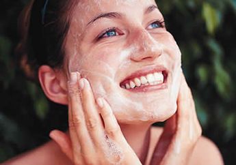 Scrub Homemade Kulit Berminyak dan Berjerawat