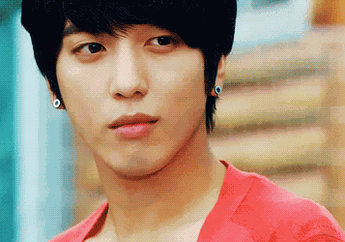 Yonghwa 'CN Blue': Cerita Masa Remaja & Cinta Pertama (Bagian 2)