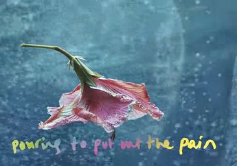 15 Lagu Galau Coldplay yang Bisa Bikin Kita Jadi Baper. Mana yang Jadi Favoritmu?