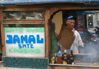 Ini Pengakuan Tukang Sate Yang Tetap Berdagang di Tengah Ledakan di Sarinah