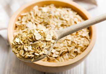 Yuk Bersihkan Wajah dengan DIY Oatmeal Super Gampang Ini!