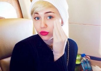 Miley Cyrus: Bicara Soal Disney Dan Patah Hati
