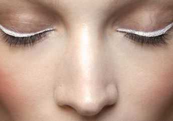 Ini 7 Alasan Kenapa Kita Wajib Punya Eyeliner Putih!