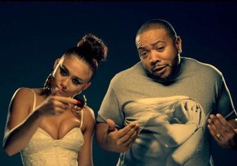 Agnes Monica: Gencar Promosikan Coke Bottle di Amerika Serikat