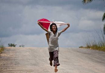 Film: Tanah Surga....Katanya (2012)