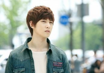Jonghyun CN Blue: The Sporty Boy
