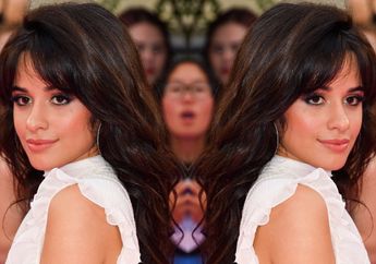 Intip yuk Penampilan Camila Cabello Pelantun &lsquo;Havana&rsquo; yang Sedang Naik Daun dalam Balutan Outfit Merah, Menawan Banget!